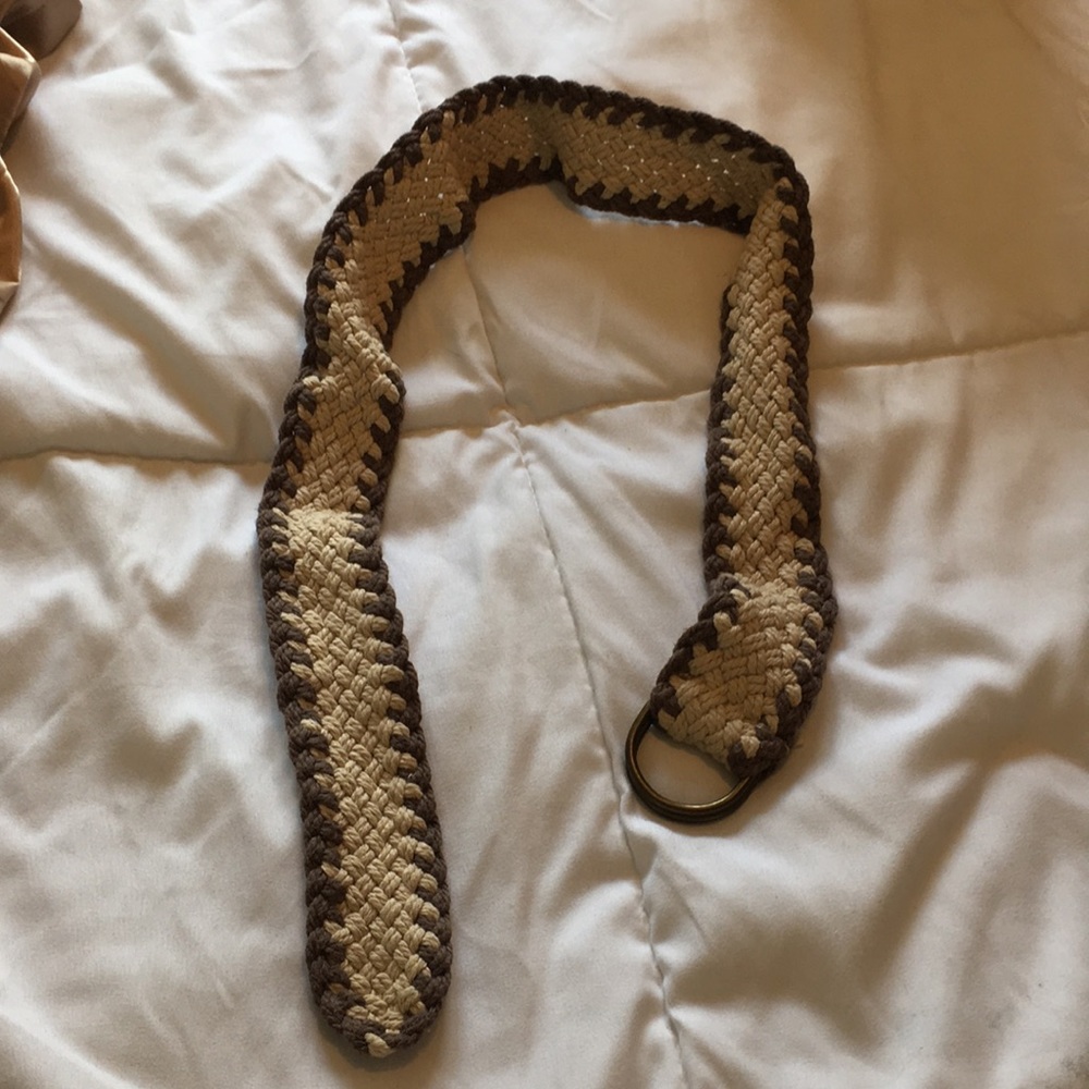 Green and cream belt